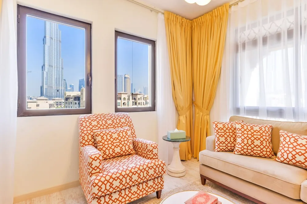 Deluxe 2BR Apartment