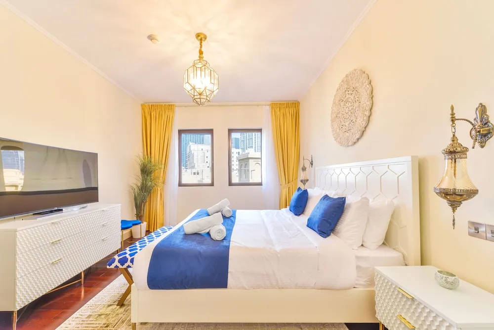 Deluxe 2BR Apartment