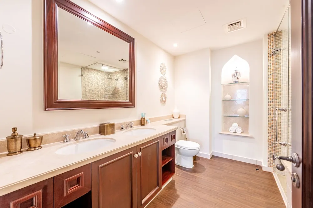 Deluxe 2BR Apartment