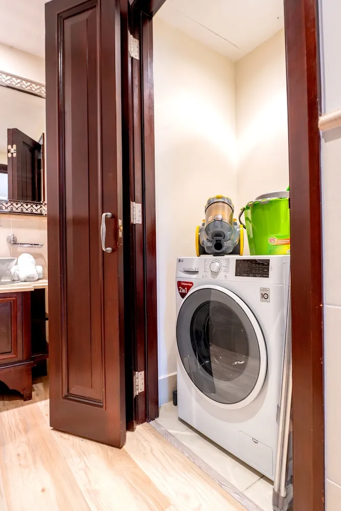 Deluxe 2BR Apartment