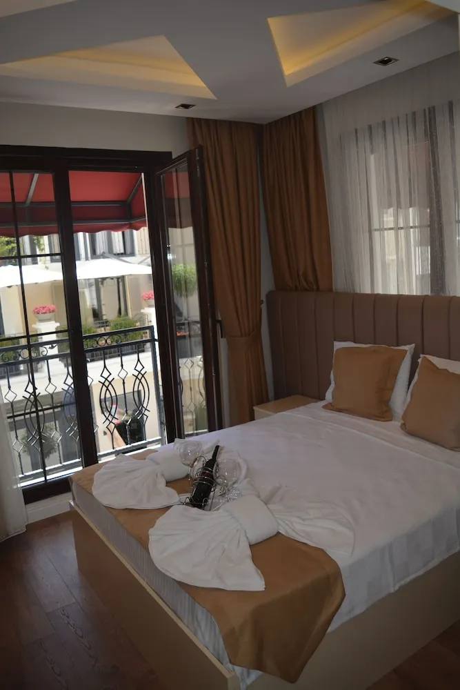 Comfort Tek Büyük Yataklı Oda