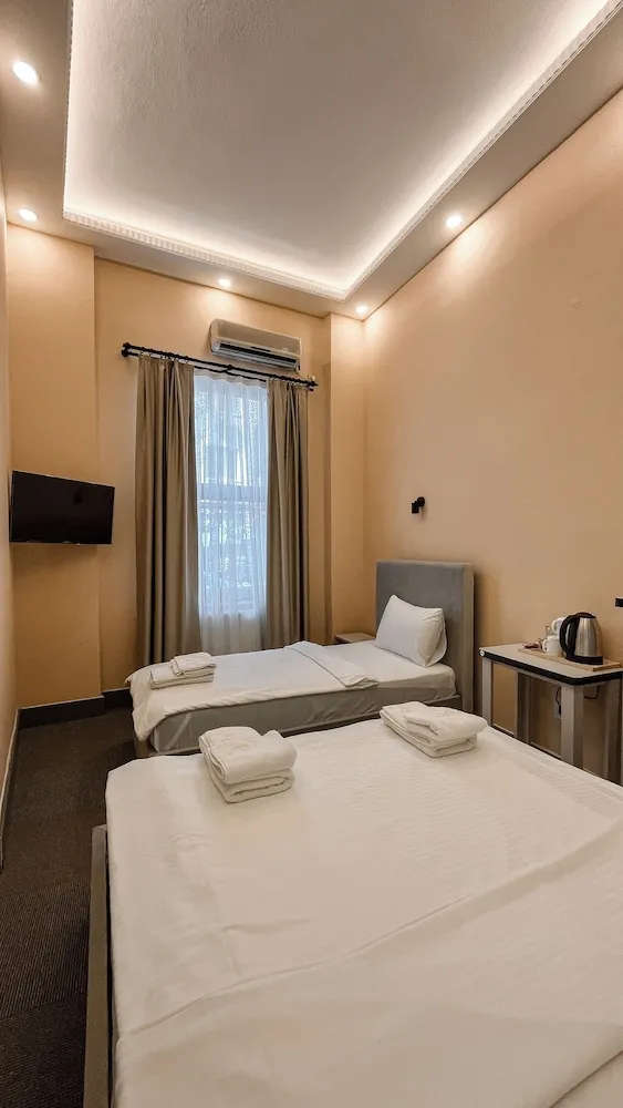 Classic Üç Kişilik Oda