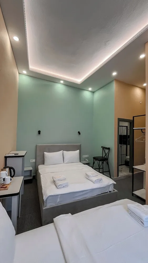 Classic Üç Kişilik Oda