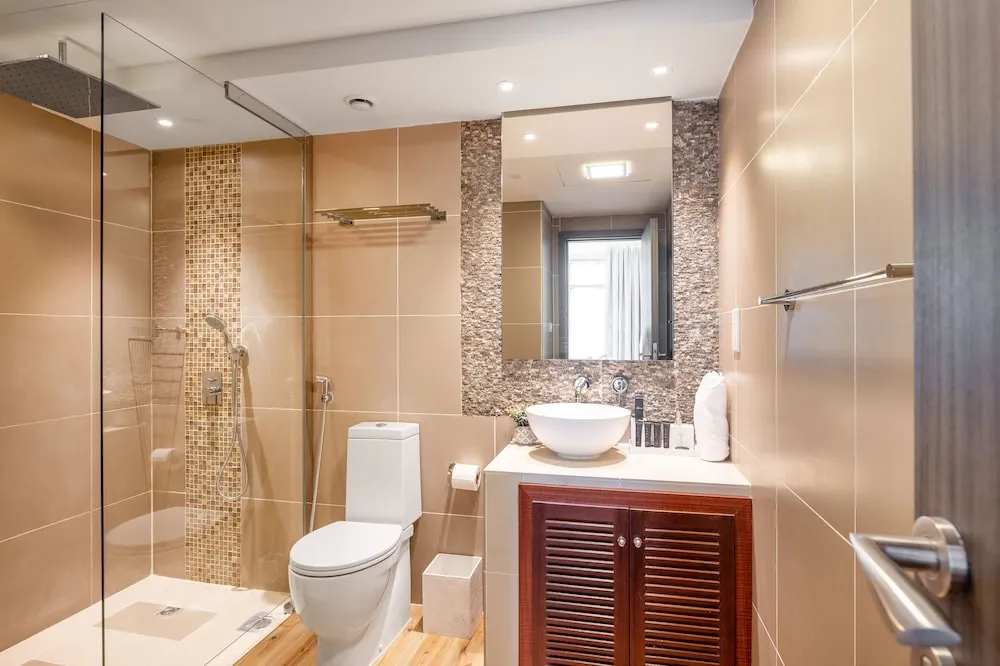 Deluxe 1BR Apartment