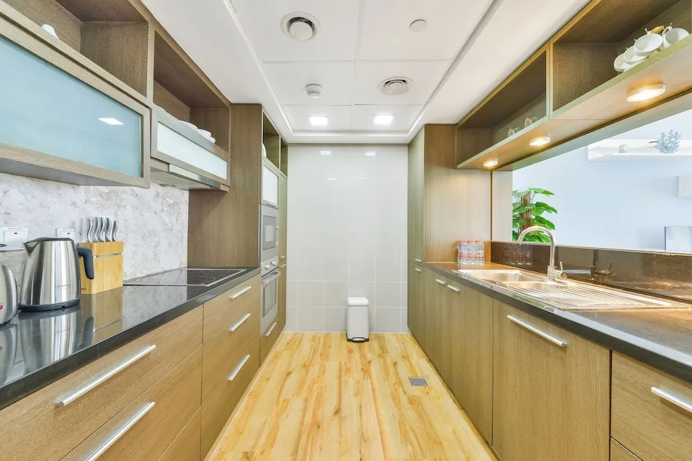 Deluxe 1BR Apartment