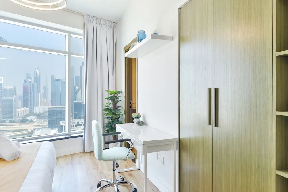 Deluxe 1BR Apartment