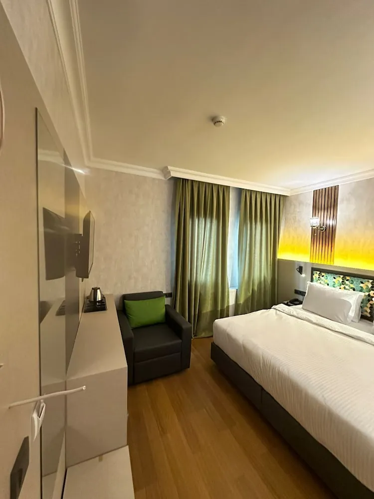 Deluxe Tek Büyük veya İki Ayrı Yataklı Oda, Şehir Manzaralı