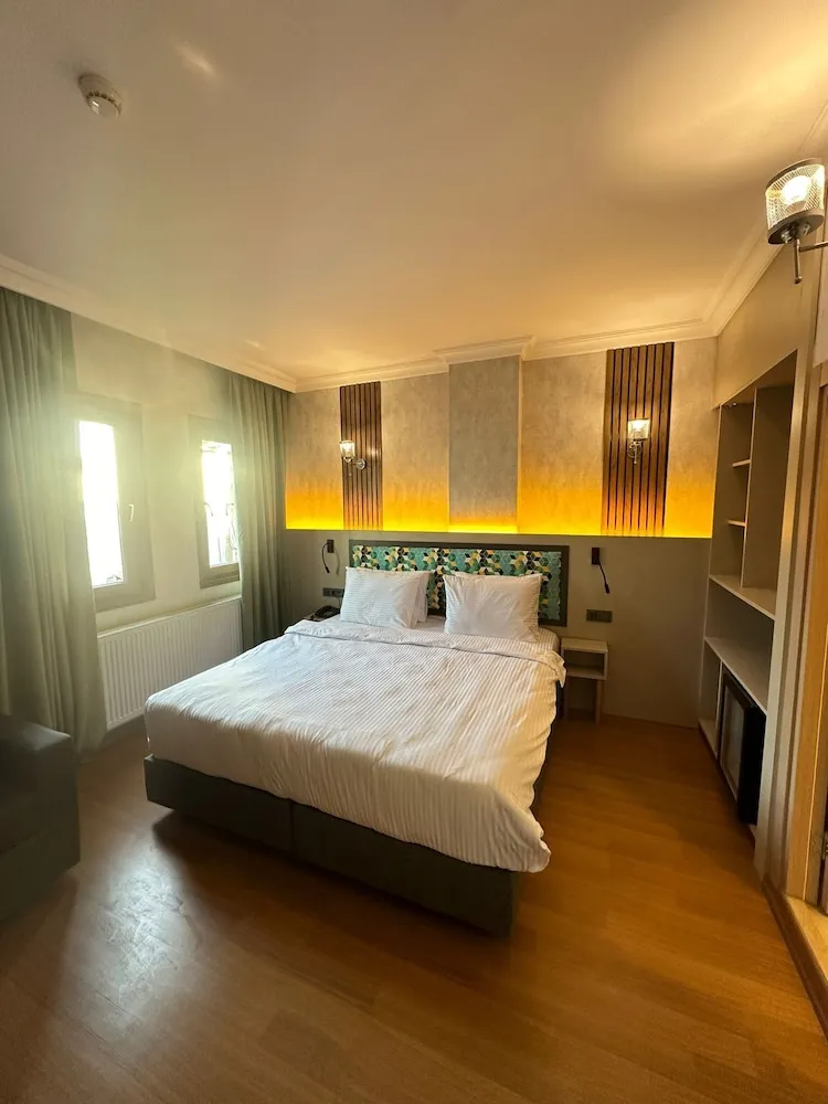 Deluxe Tek Büyük veya İki Ayrı Yataklı Oda, Şehir Manzaralı