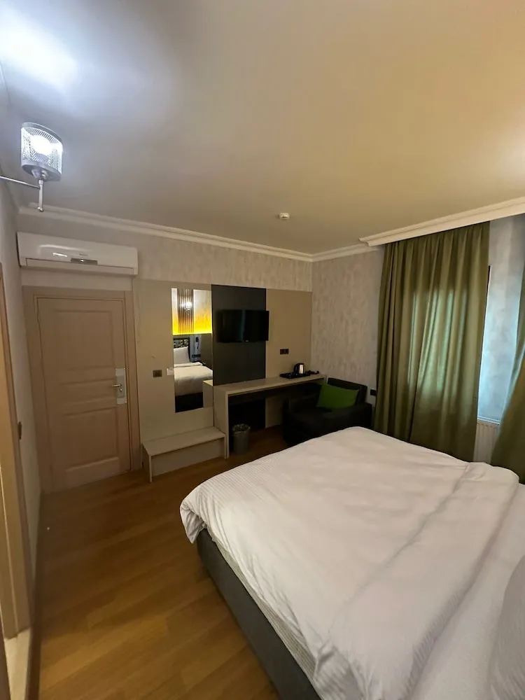 Deluxe Tek Büyük veya İki Ayrı Yataklı Oda, Şehir Manzaralı