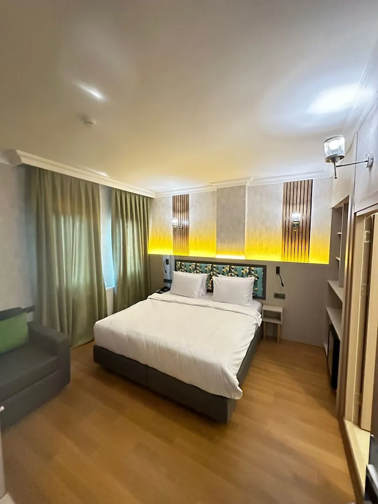 Deluxe Tek Büyük veya İki Ayrı Yataklı Oda, Şehir Manzaralı