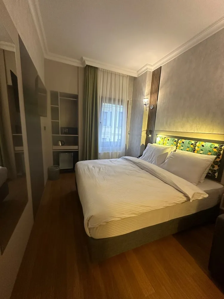 Standard Tek Büyük Yataklı Oda, Şehir Manzaralı