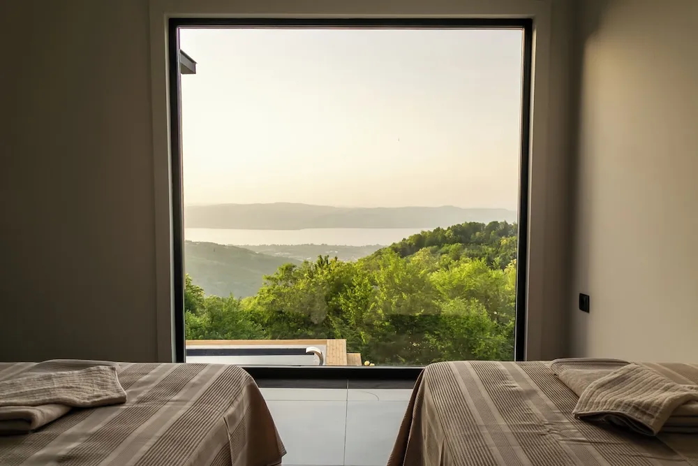 Villa, 3 Yatak Odası, Kişiye Özel Havuzlu, Göl Manzaralı