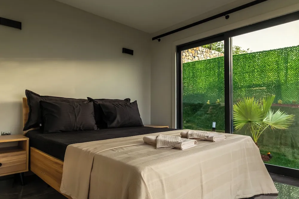 Villa, 3 Yatak Odası, Kişiye Özel Havuzlu, Göl Manzaralı