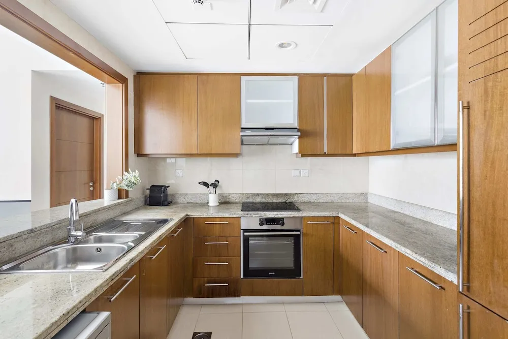 Business Apartment Standpoint A 402