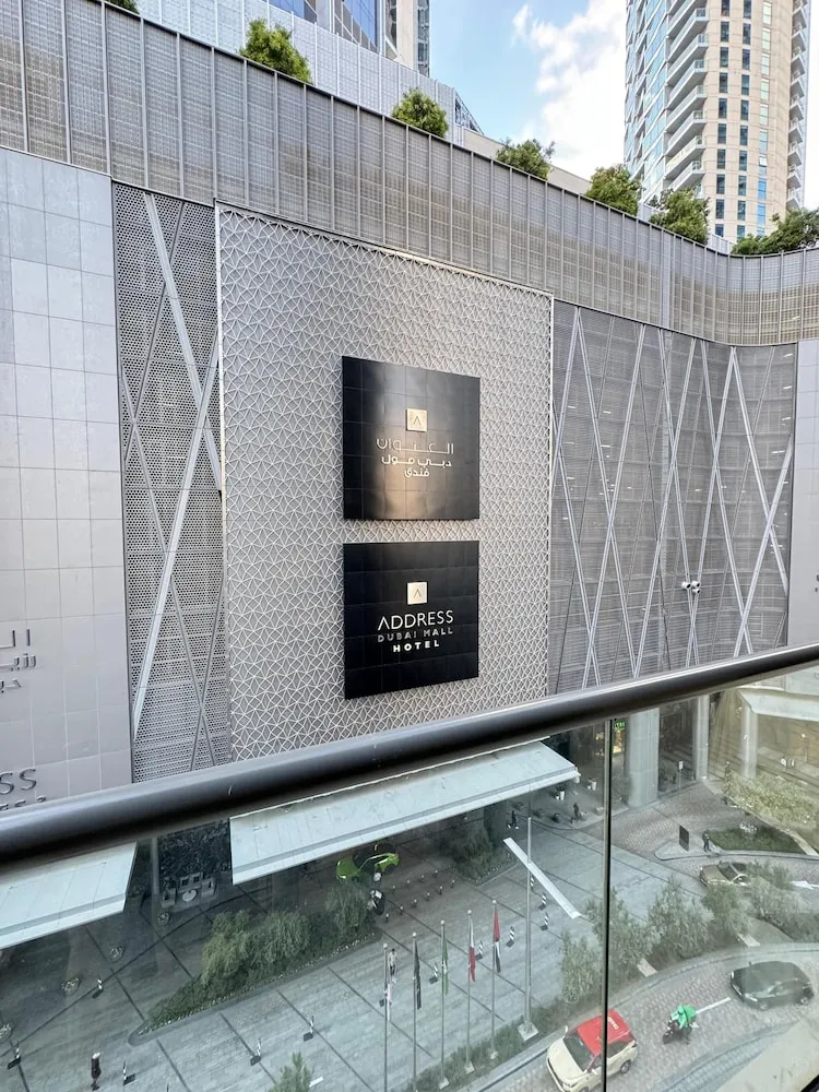 6 Bed Mixed Dormitory Room