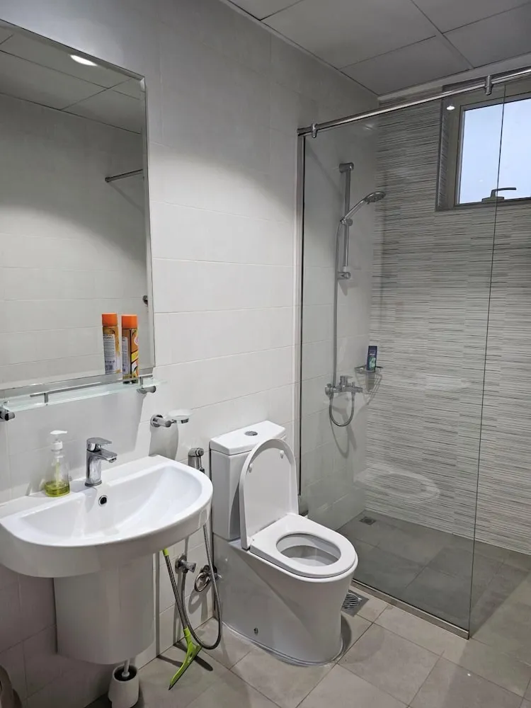 6 Bed Female Dormitory Room