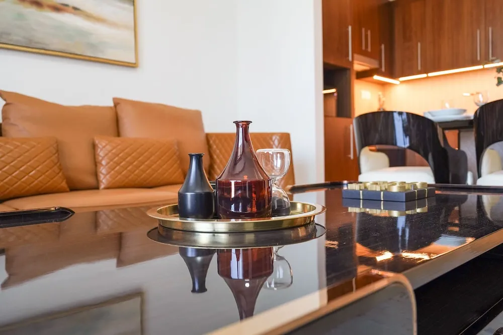 Stylish One Bedroom Apartment Standard