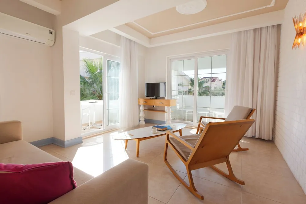 Luxury Apart Daire, Bahçe Manzaralı