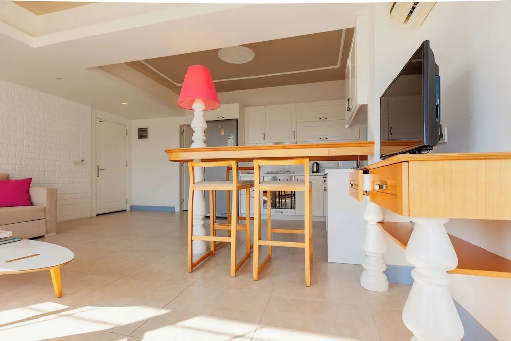 Luxury Apart Daire, Deniz Manzaralı