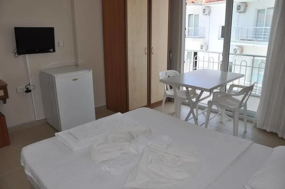 Standard Tek Büyük veya İki Ayrı Yataklı Oda (No Kitchen)