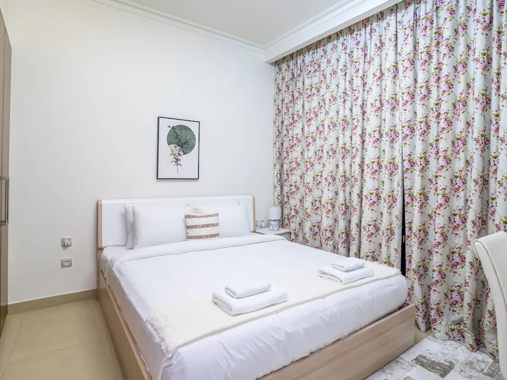 Honeymoon Apart Daire