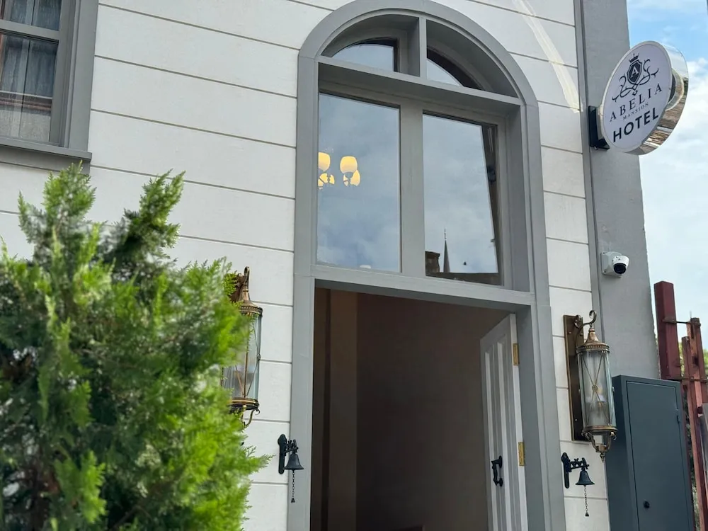 Konaklama yerinin ön cephesi