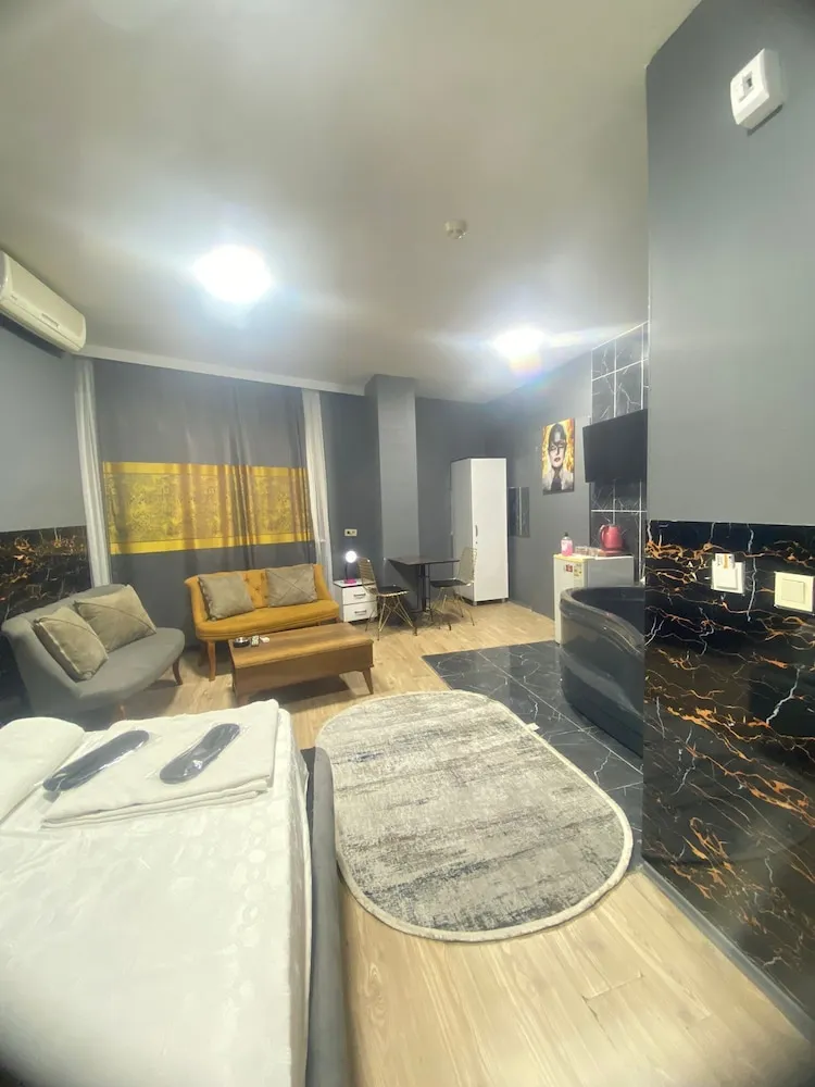 Deluxe Tek Büyük Yataklı Oda