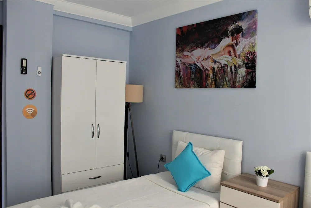 Economy Apart Daire, Balkon, Bahçe Manzaralı