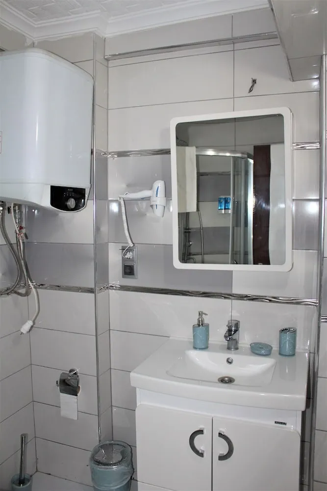 Economy Apart Daire, Balkon, Bahçe Manzaralı