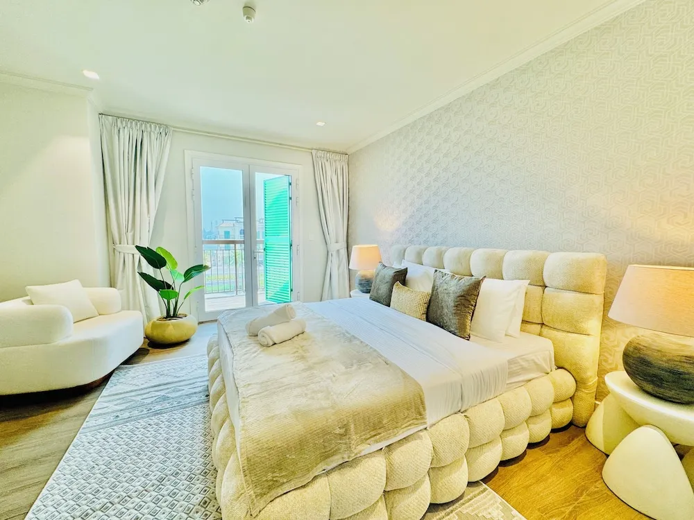 Villa, Balkon, Şehir Manzaralı