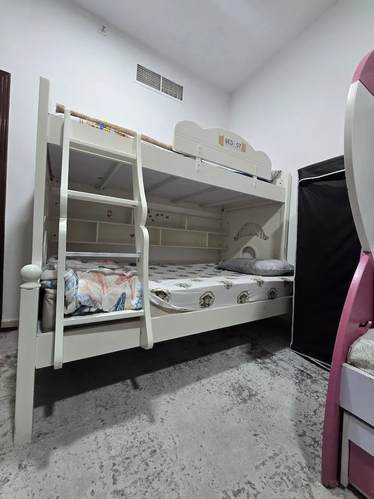 Ortak Ranzalı Oda, Sadece kadınlar için