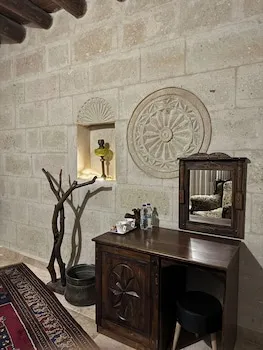 Midland Cave Suites
