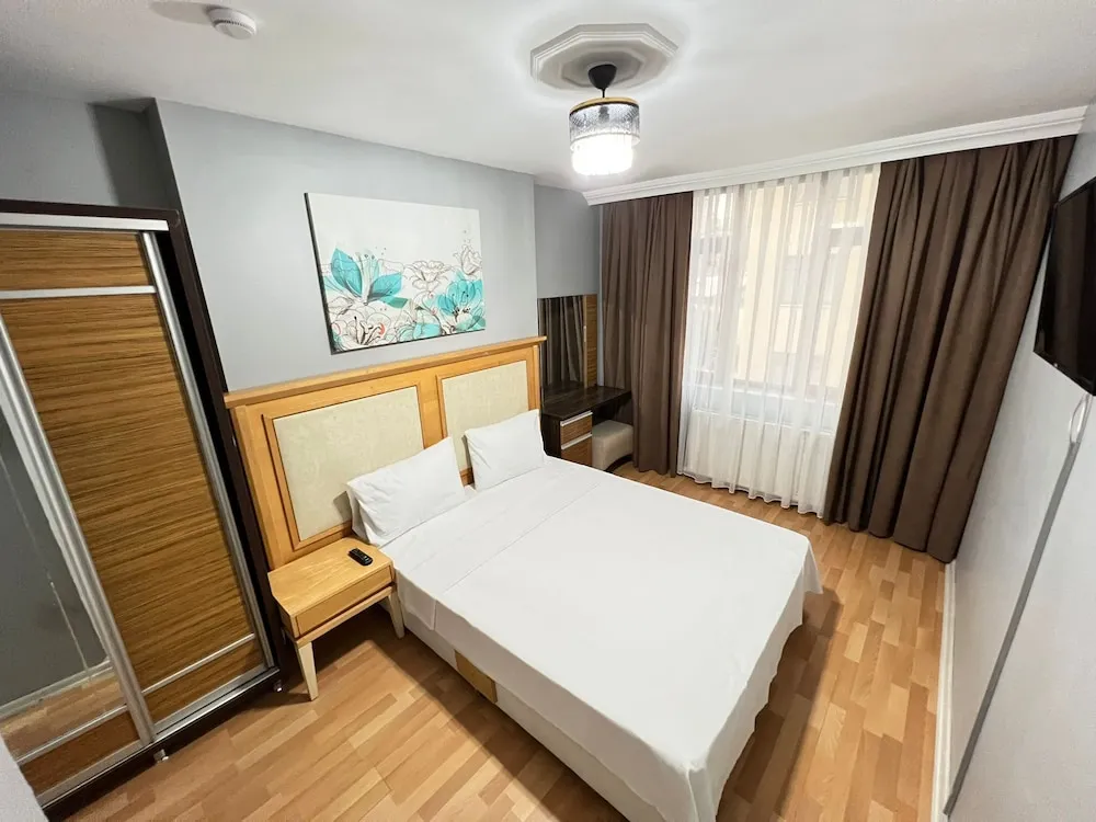 Basic Büyük Yataklı Tek Kişilik Oda, Şehir Manzaralı