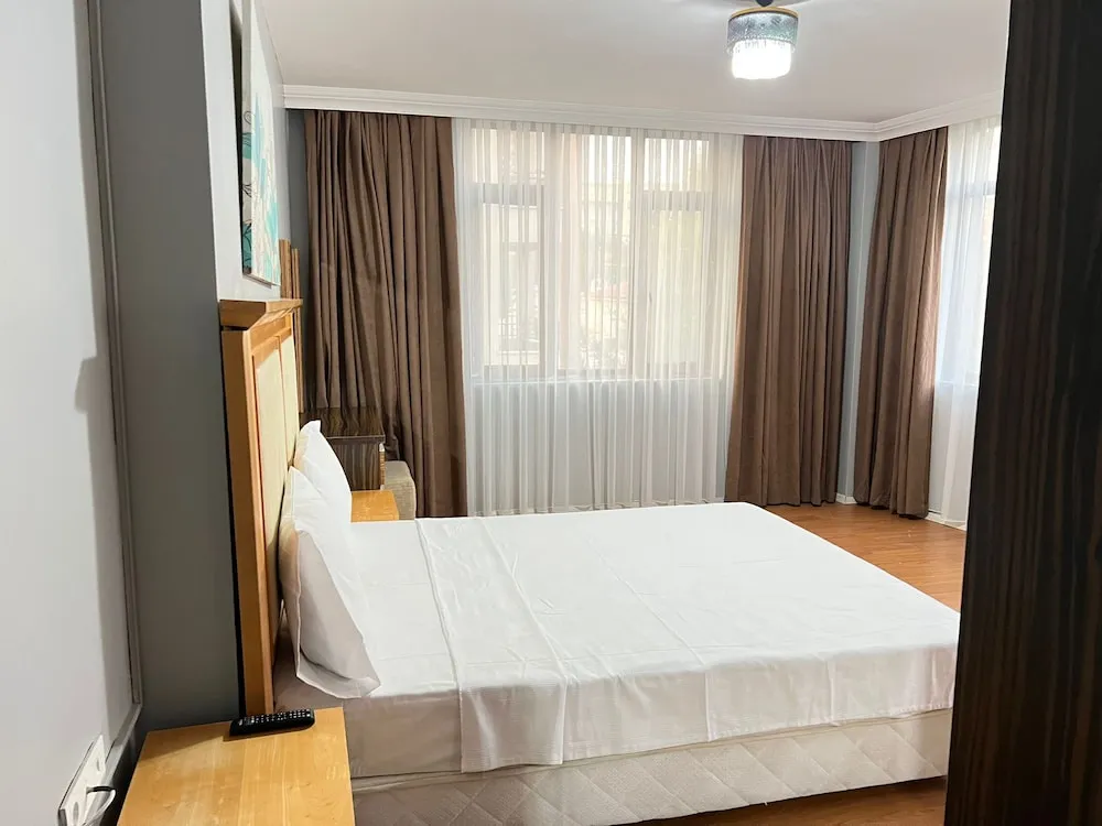 Basic Büyük Yataklı Tek Kişilik Oda, Şehir Manzaralı