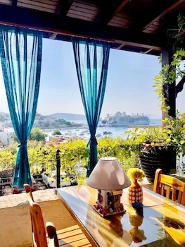 Kumbahçe Fethiye Hanım Pansiyon Bodrum