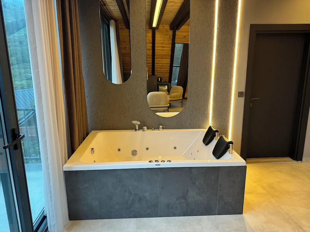 Romantic Üç Kişilik Oda, Balkon, Resort Manzaralı