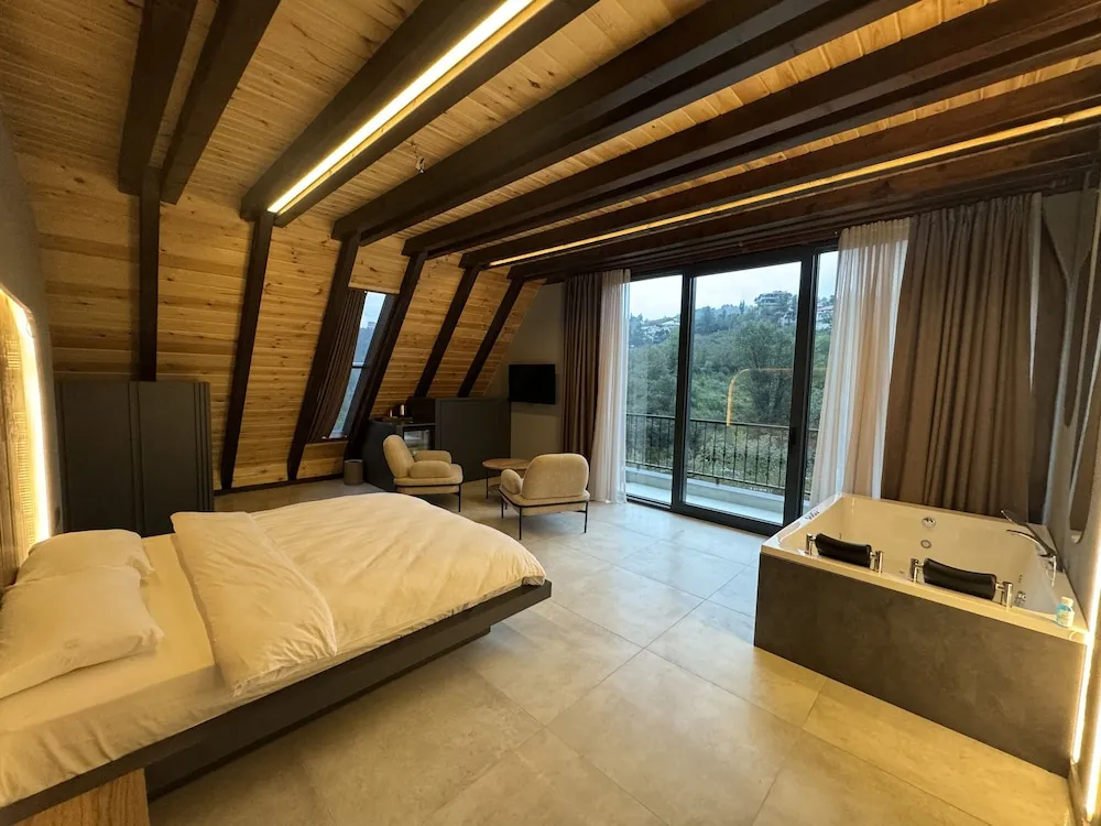 Romantic Üç Kişilik Oda, Balkon, Resort Manzaralı