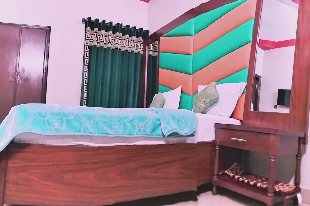 Standard Tek Büyük Yataklı Oda