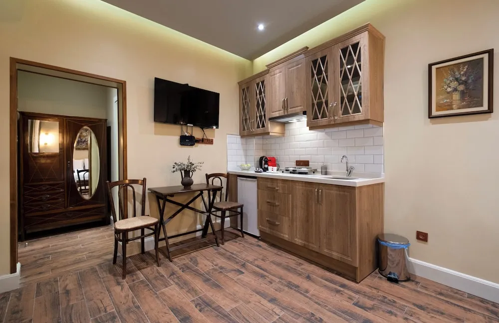 Design Oda, 1 En Büyük (King) Boy Yatak, Sigara İçilmez