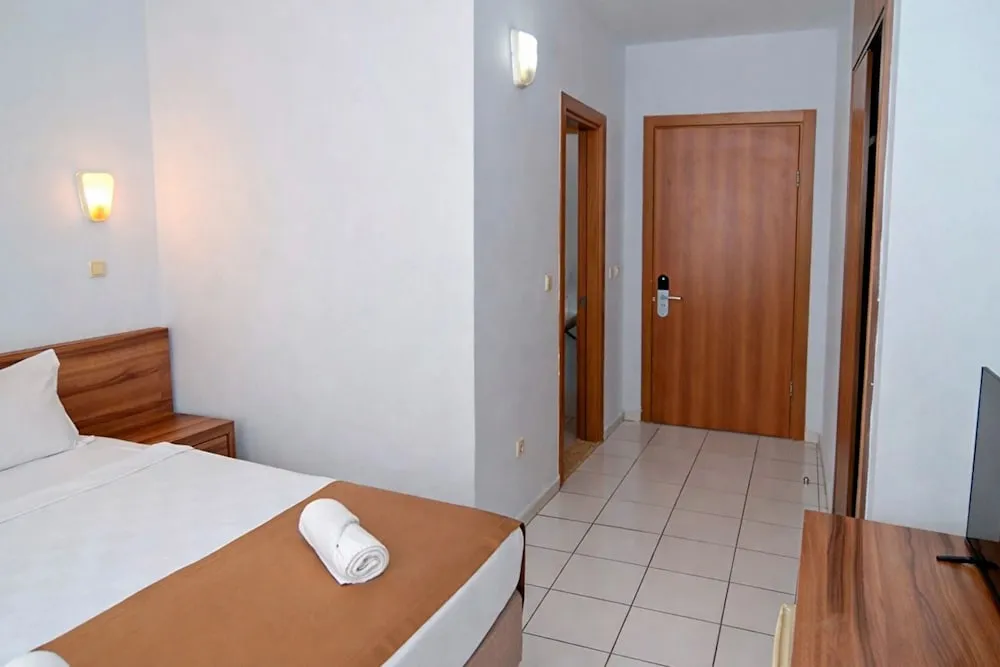 Economy Room