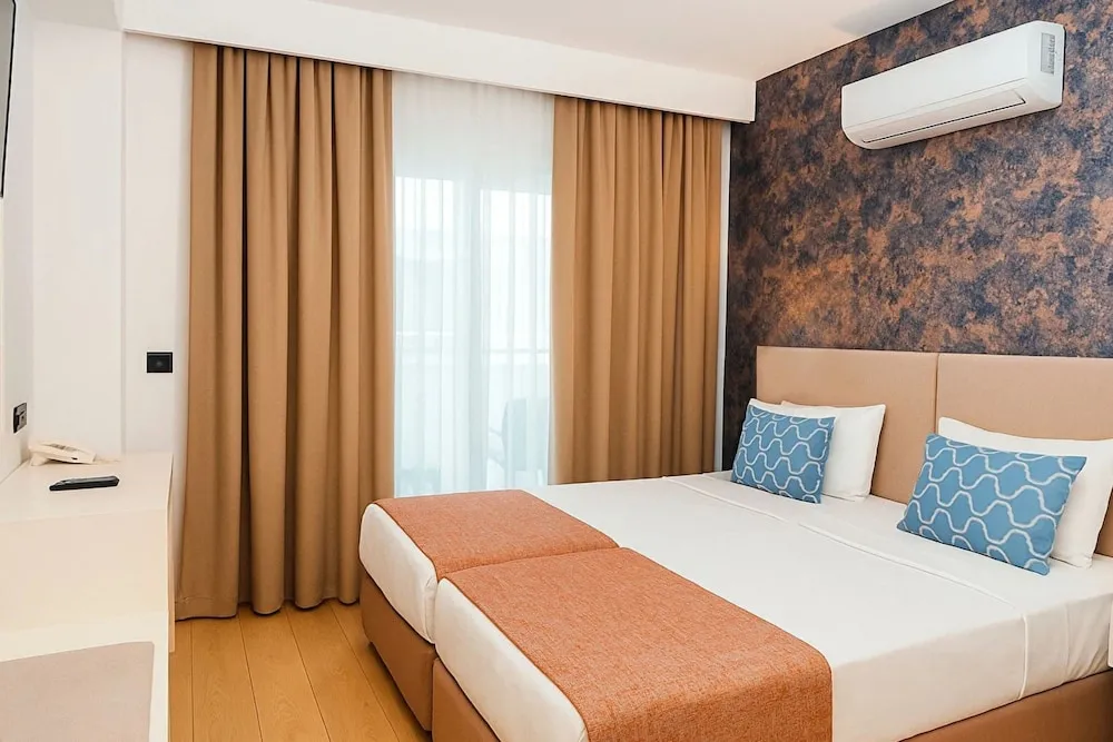 Economy Room