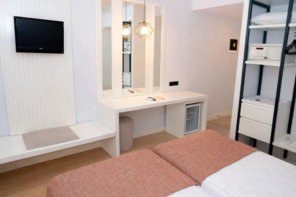 Standard Triple Room without Balcony