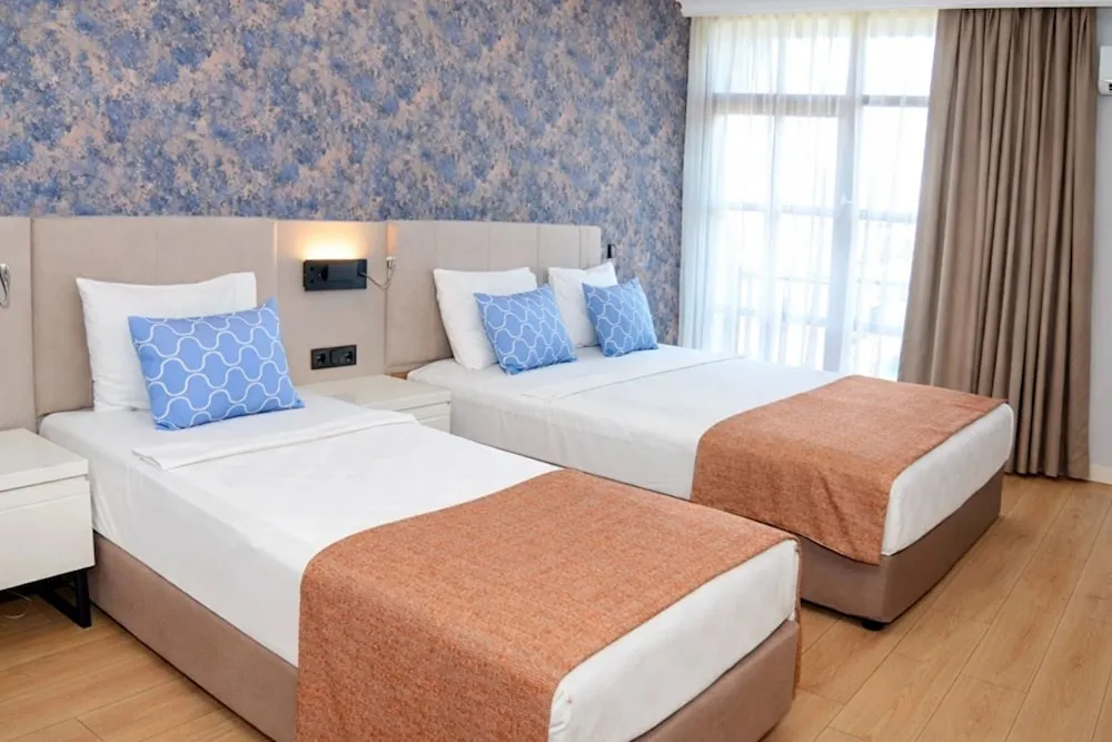 Standard Triple Room without Balcony
