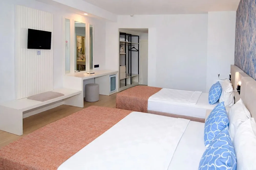 Standard Triple Room without Balcony