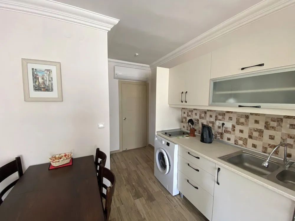 Junior Apart Daire, 2 Yatak Odası, Havuz Manzaralı