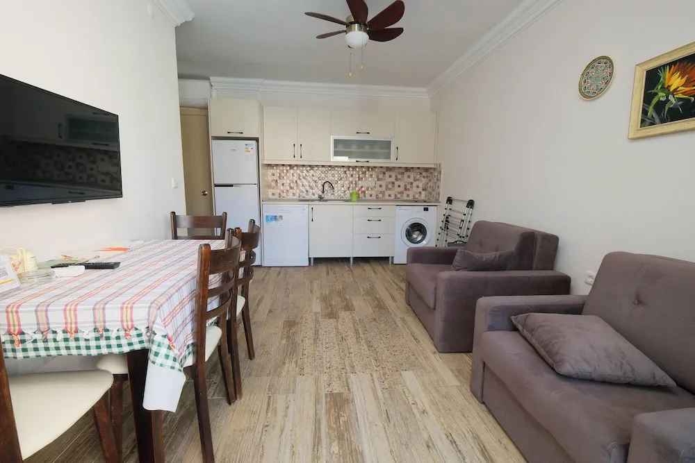 Junior Apart Daire, Mutfak, Dağ Manzaralı