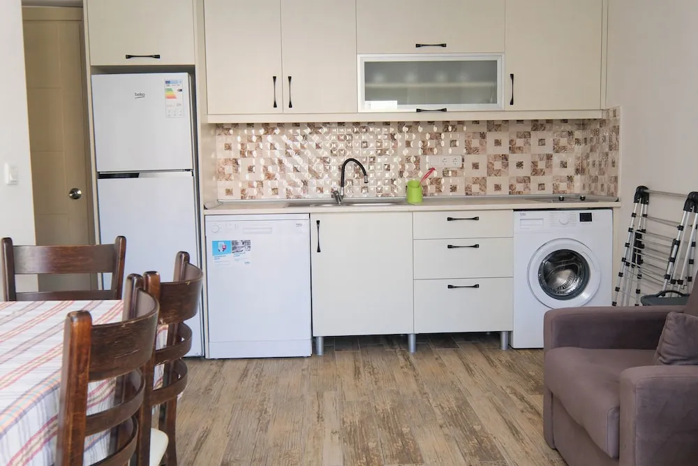 Junior Apart Daire, Mutfak, Dağ Manzaralı