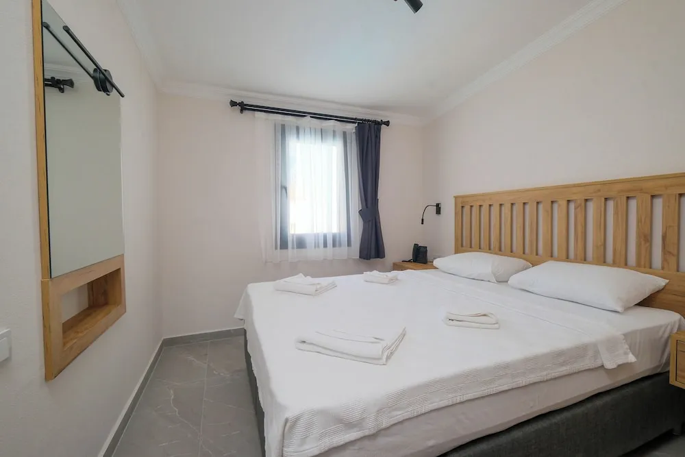 Deluxe Apart Daire, 1 Çift Kişilik Yatak ve Çekyat, Havuz Manzaralı