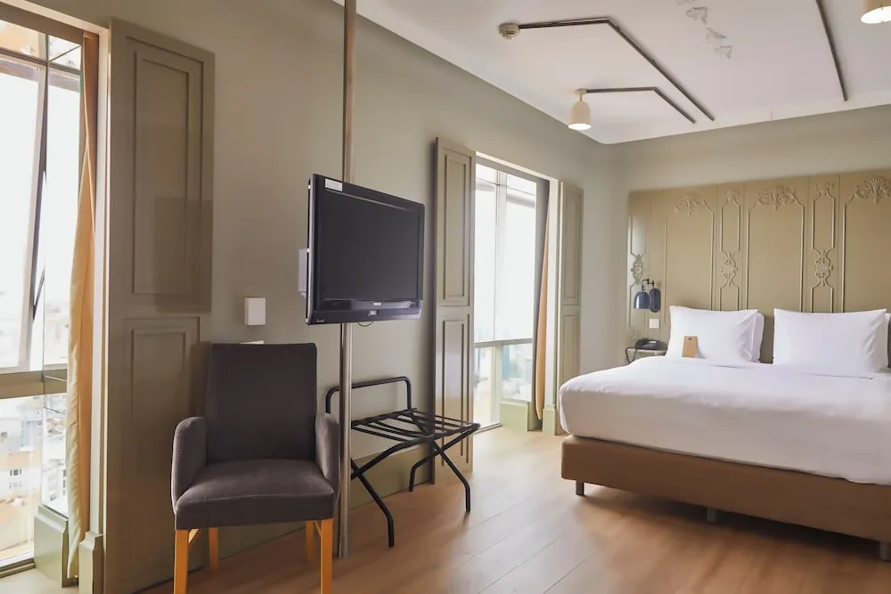 Deluxe Üç Kişilik Oda, Şehir Manzaralı