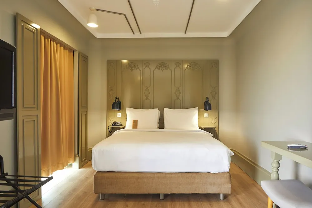 Deluxe Üç Kişilik Oda, Şehir Manzaralı